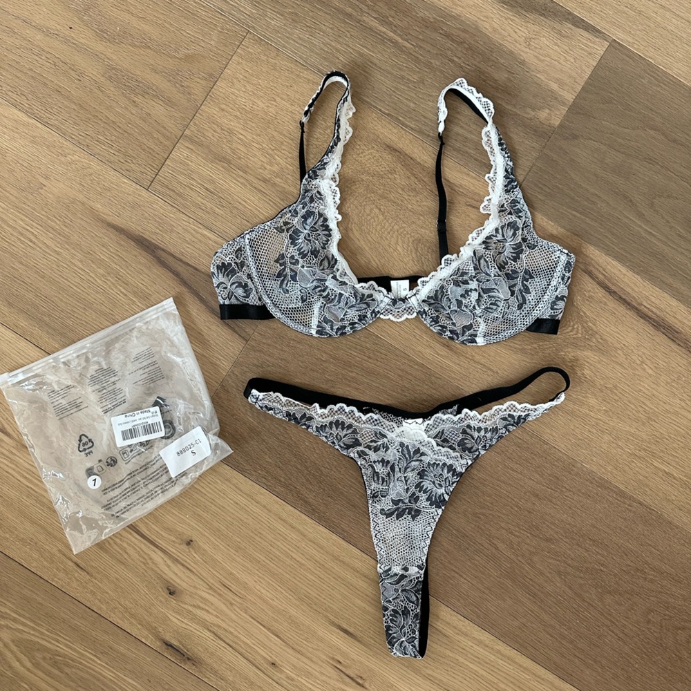 Women’s lingerie. Small. NEW